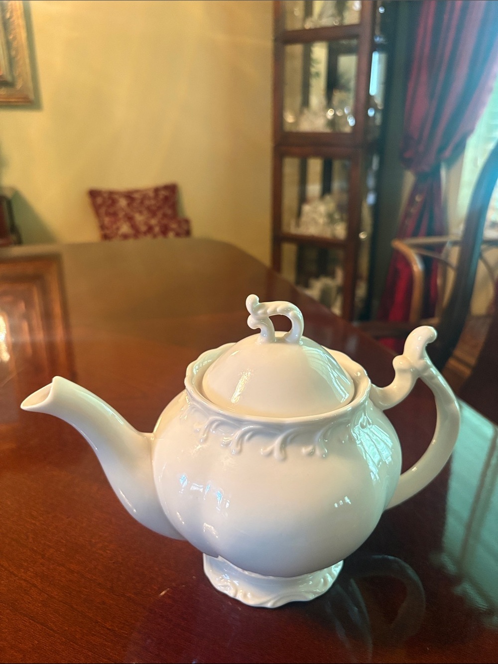 Graces‎ Teaware Classic White Porcelain Teapot Sculpted Handle and Lid 6.5”H